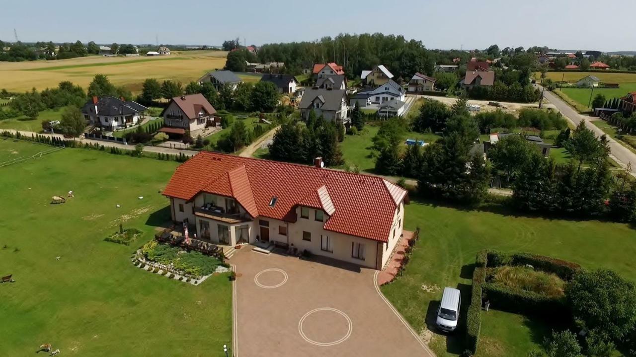 Agro Nad Stawem Villa Zukowo Exterior photo